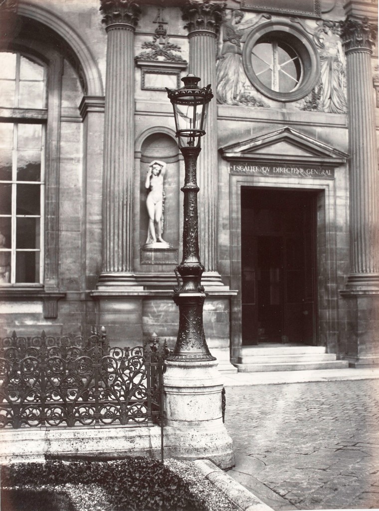 Louvre: ancienne cour, escalier du Directeur General