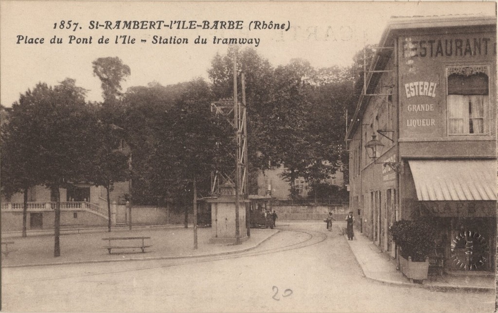 Saint-Rambert-l'Île-Barbe - Place du Pont de l'Île Station du tramway