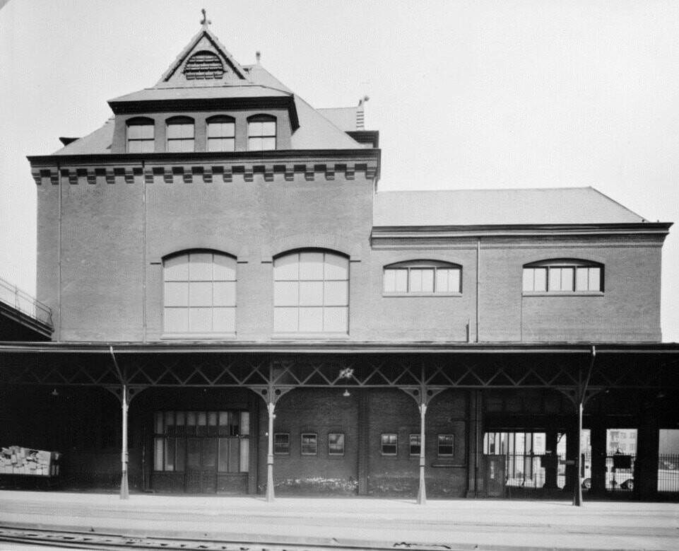 24th Street Station, west facade and train platform