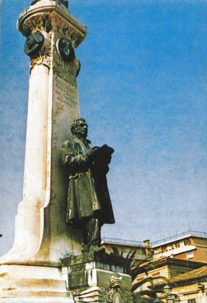 Vasto. Monumento а Gabriele Rossetti