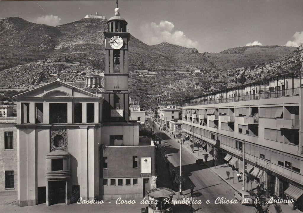 Cassino, Corso della Repubblica e Chiesa di Sant'Antonio