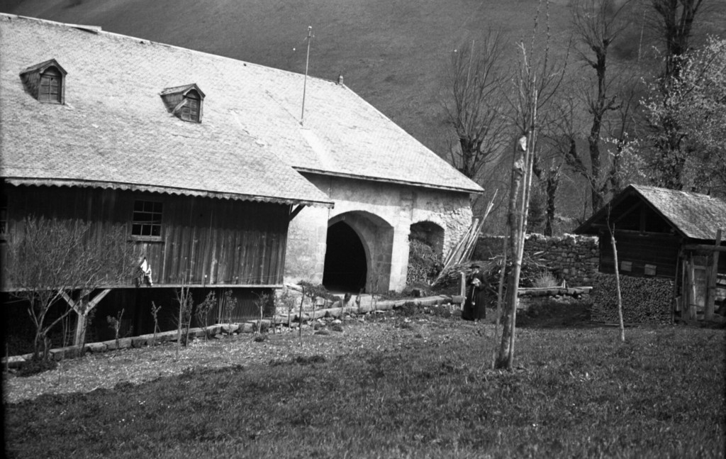 Haute-Savoie, Saint-Jean d'Aulps: grange monastique