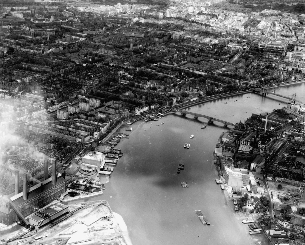 Aerial view of Chelsea - Battersea bridge area