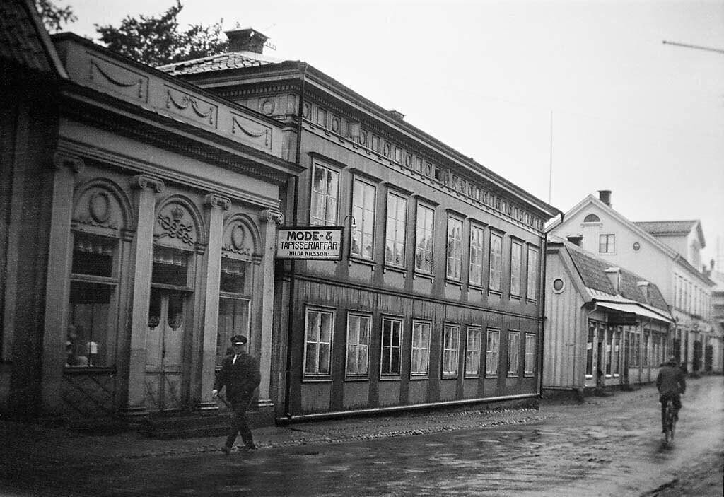 Hudiksvall. Gamla apoteket och Brunska gården på Storgatan