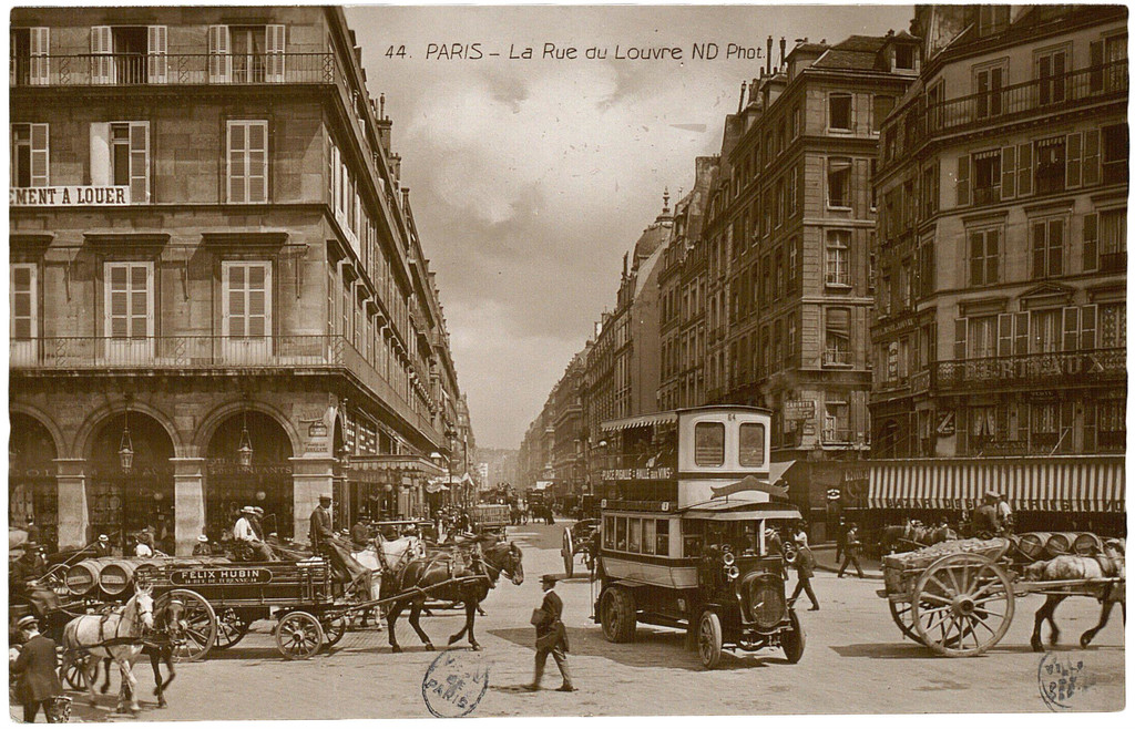 La Rue du Louvre