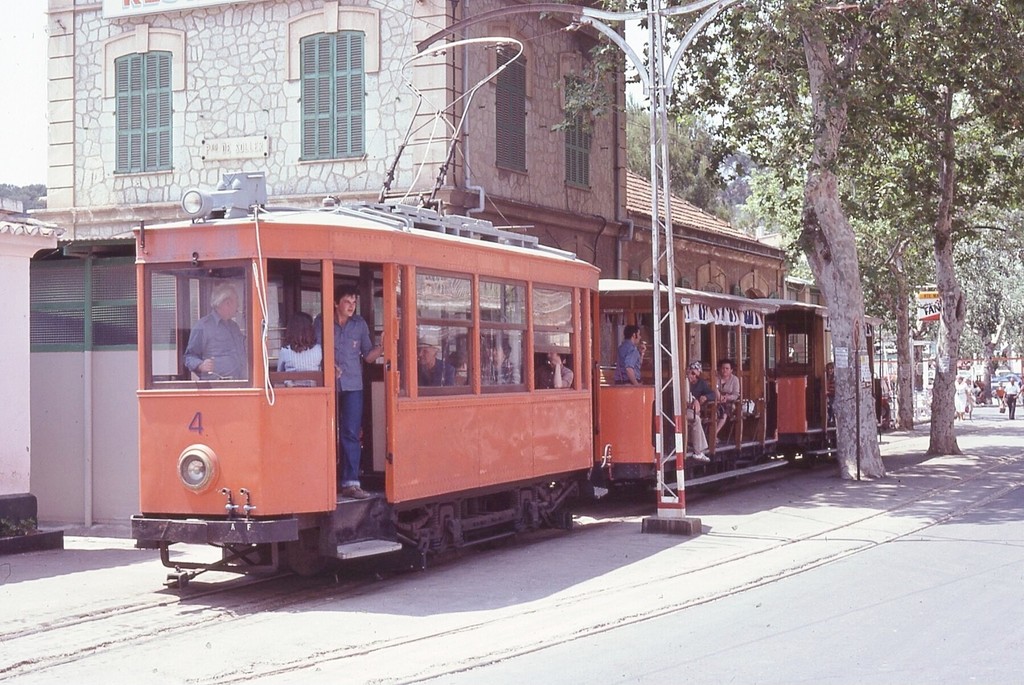 El tranvía en la estación del Puerto de Sóller