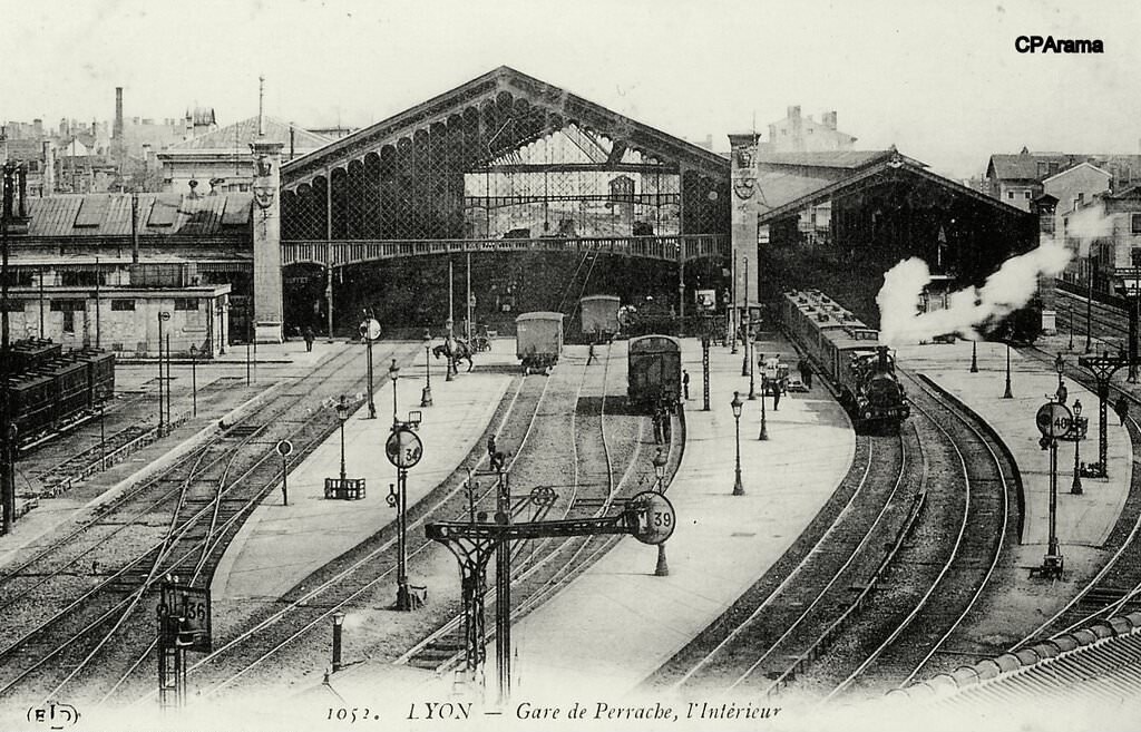 Lyon - Gare de Perrache, l'Intérieur