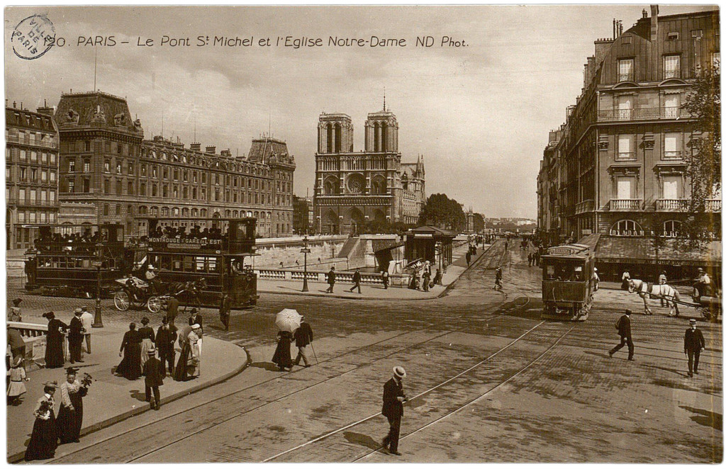 Le Pont Saint-Michel et l'Église Notre-Dame