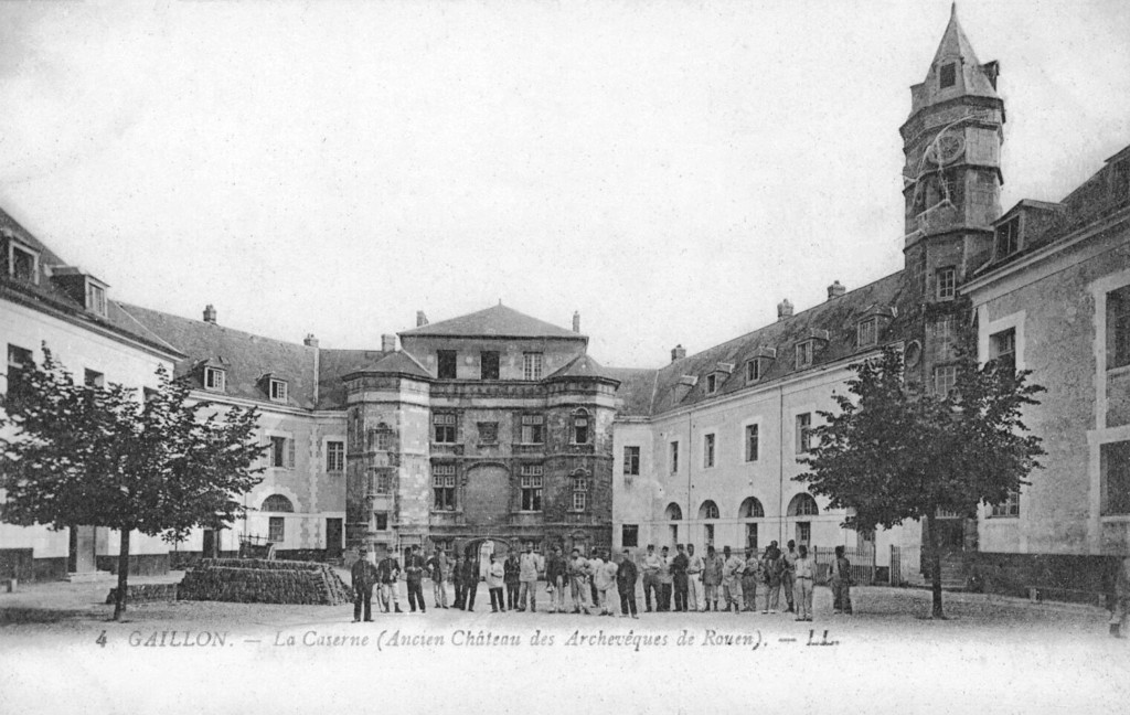 Gaillon. Portail exterieur Chateau des Archevêques de Rouen, servant de caserne