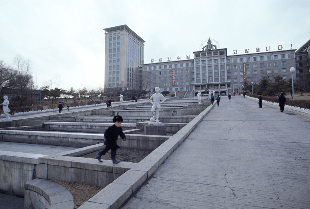 평양 학생 소년 궁전 Pyongyansky Palace of Schoolchildren