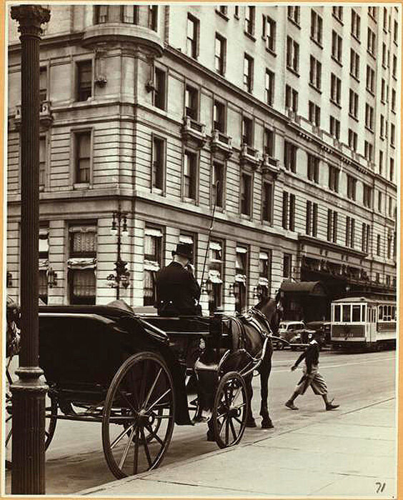 A horsedrawn open barouche at Central Park (Fifth Avenue and 59th Street)