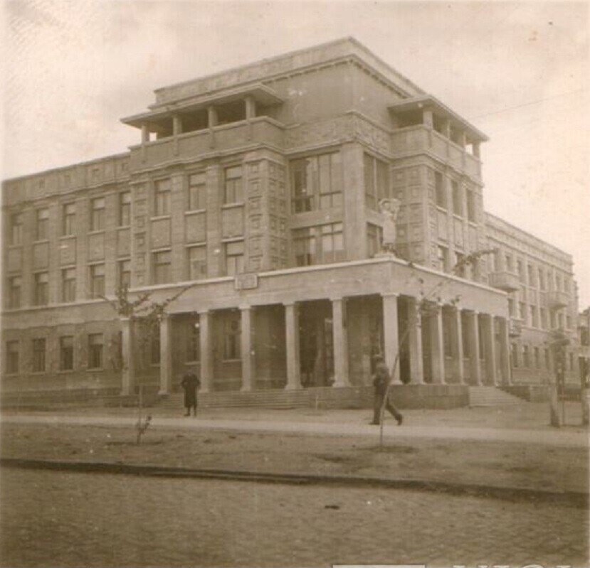 The building of the city executive committee