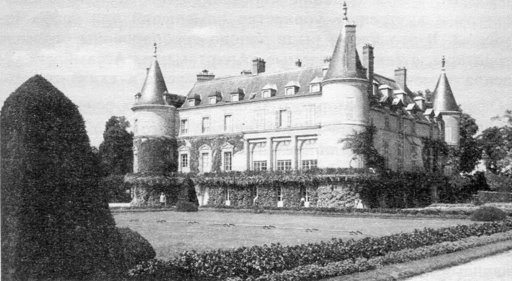Le château de Rambouillet, vu depuis le jardin