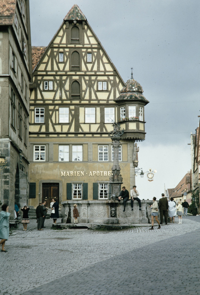 Rothenburg ob der Tauber. Marien-Apotheke