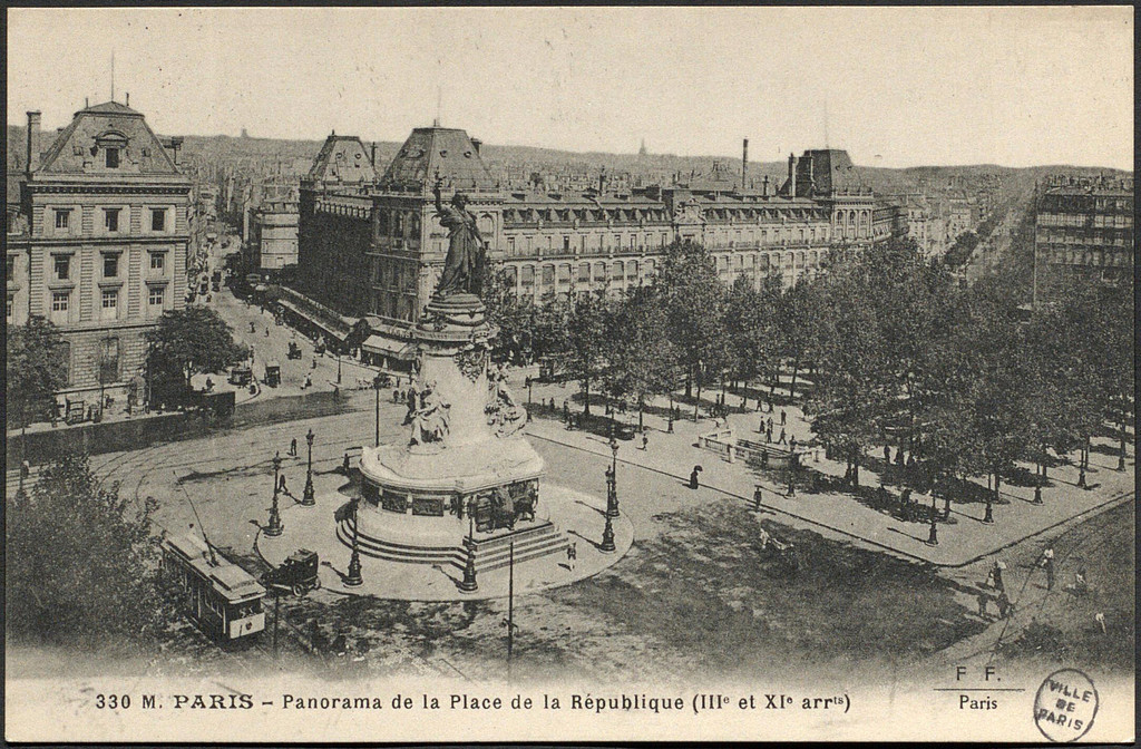 Panorama de la Place de la République