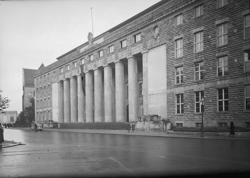 Główny budynek Uniwersytetu Ekonomicznego