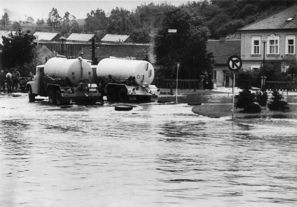 Velké Meziříčí. Po povodni 25.5.1985. U soutoku