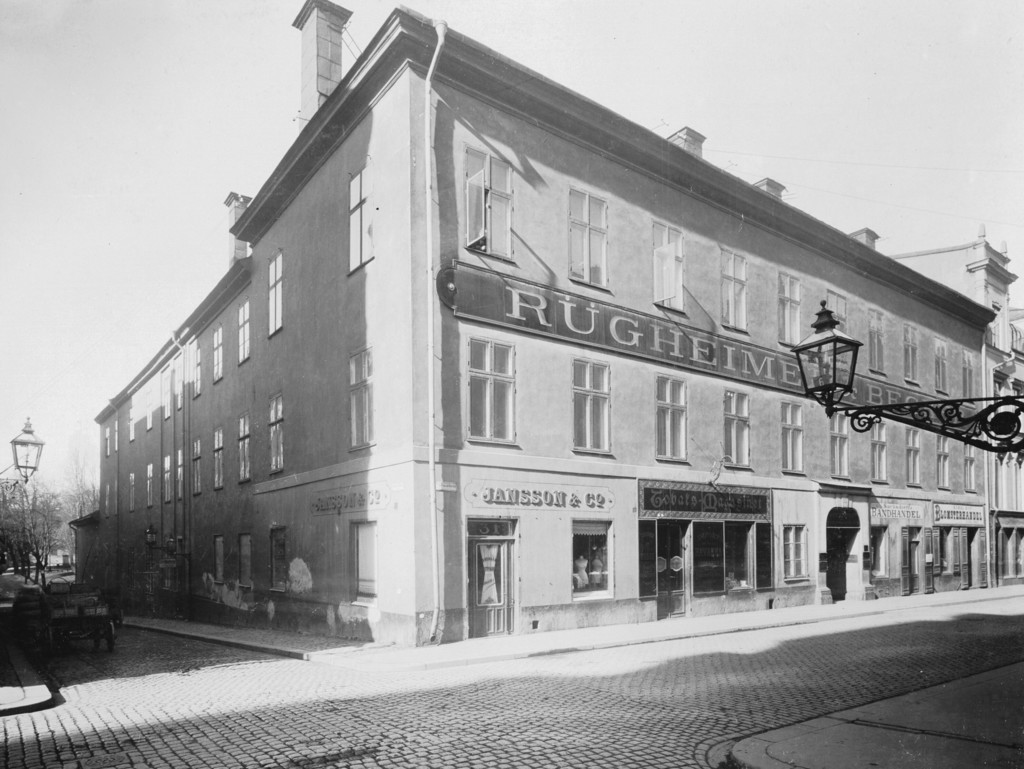 Drottninggatan 31, Lidemanska palatset
