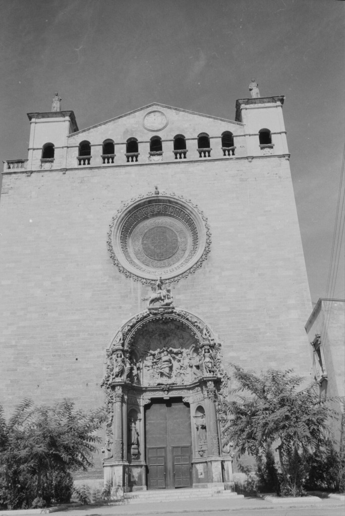 Palma de Mallorca. Convento de San Francisco: Fachada de la basílica