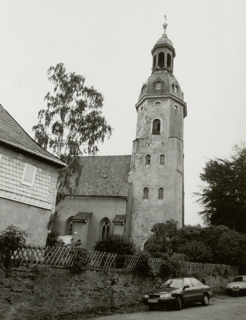 Schlettau. Stadtkirche St. Ulrich. Ansicht von der Schulgasse