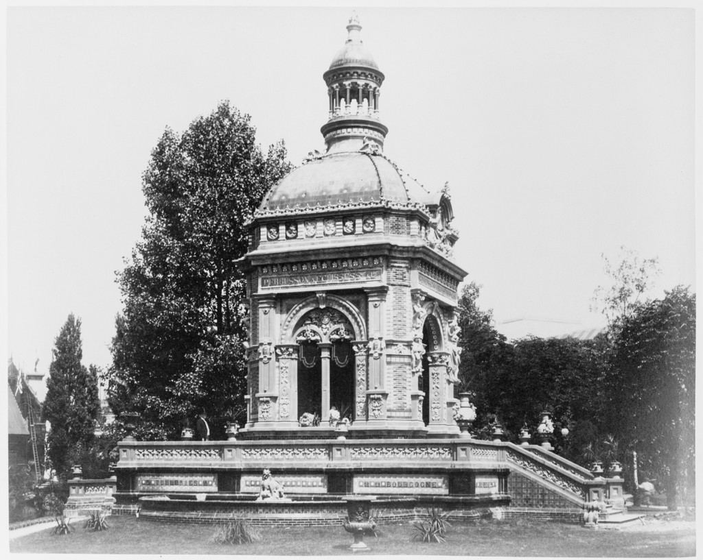 Exposition universelle de 1889: Pavillon Céramique Perrusson, Ecuisses