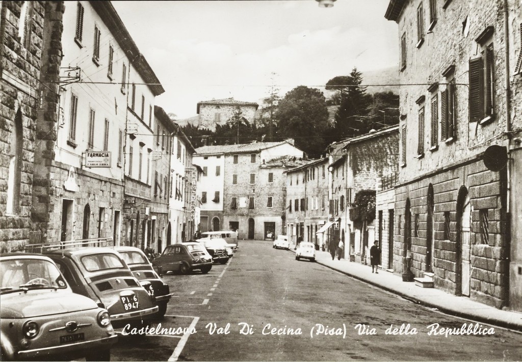 Castelnuovo di Val di Cecina, Via della Repubblica