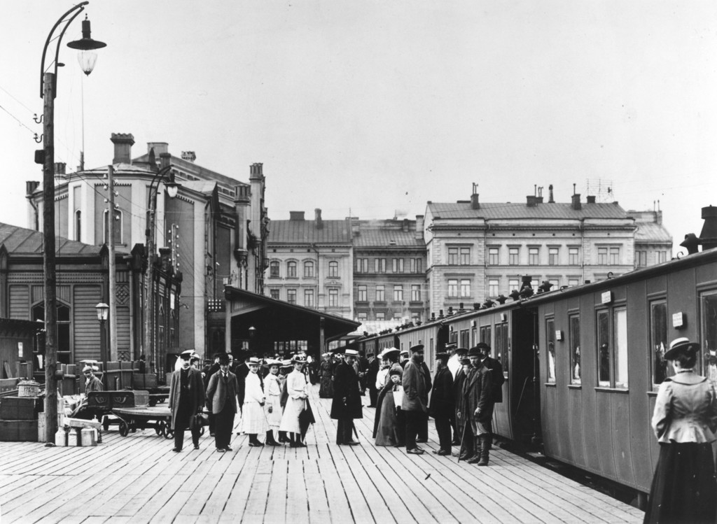 Helsingfors. Juna-asema