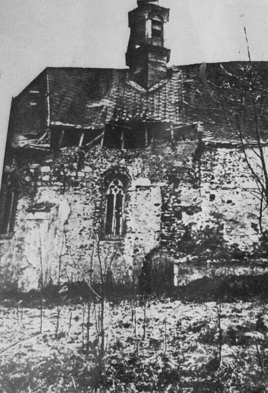 Uhliště, kostel sv. Linharta. Střecha a sanktusník po požáru