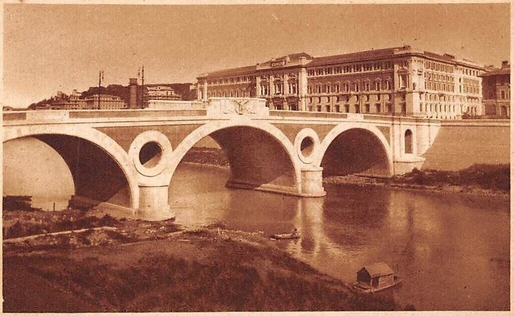 Ponte Littorio con Palazzo Ministero Marina