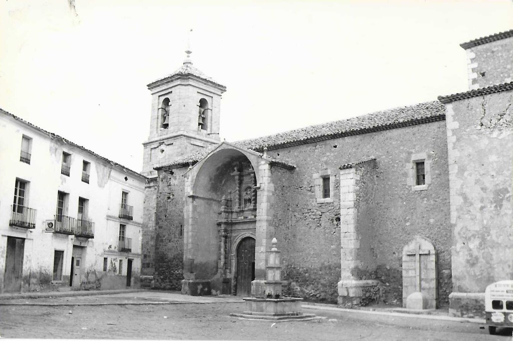 Landete, Plaza de la Iglesia