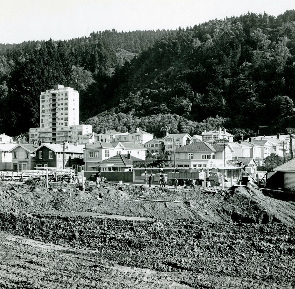 Excavation of the Thorndon motorway trench