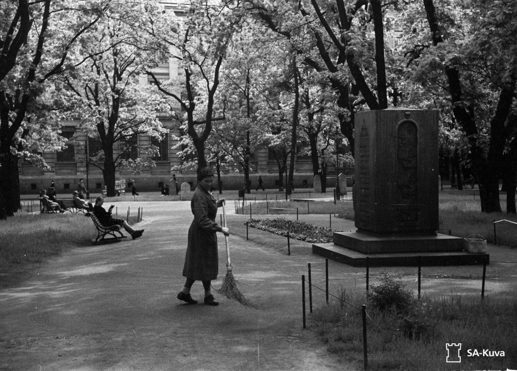 Monumentti Virossa sisällissodan aikana kuolleille suomalaisille