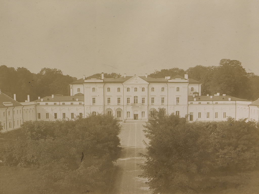 Dawny pałac Branickich, a podówczas Instytut Panien Szlacheckich im. Imperatora Mikołaja I