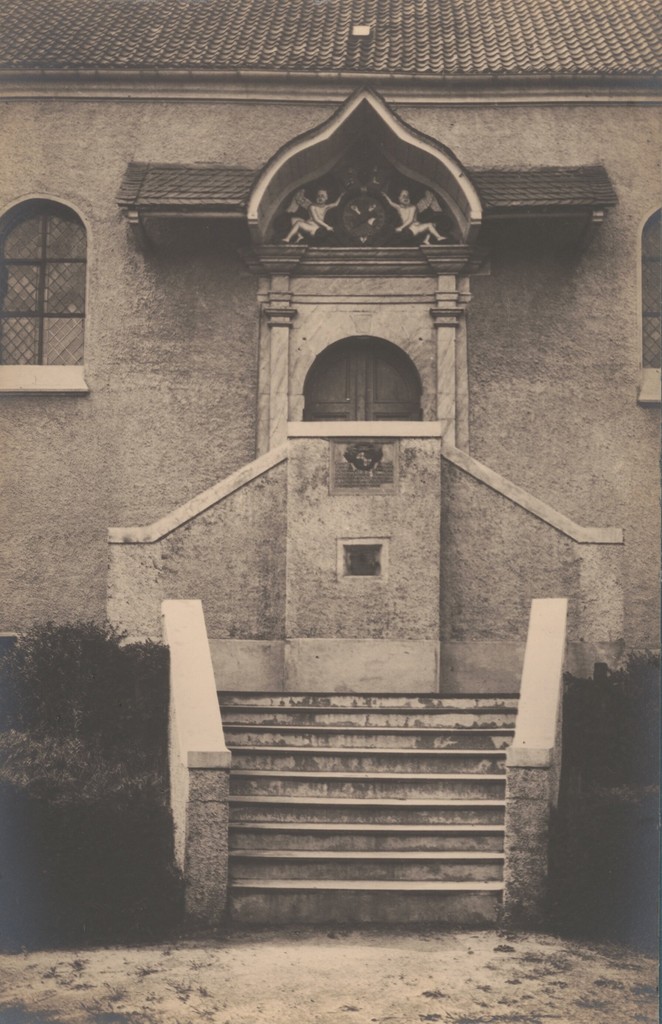 Kapelle Klein-Jerusalem, Portal und Treppe