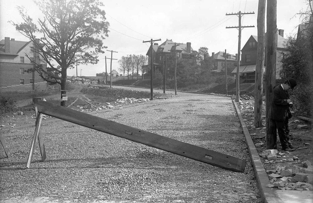View of Hastings Street and Beechwood Boulevard in Squirrel Hill, looking north