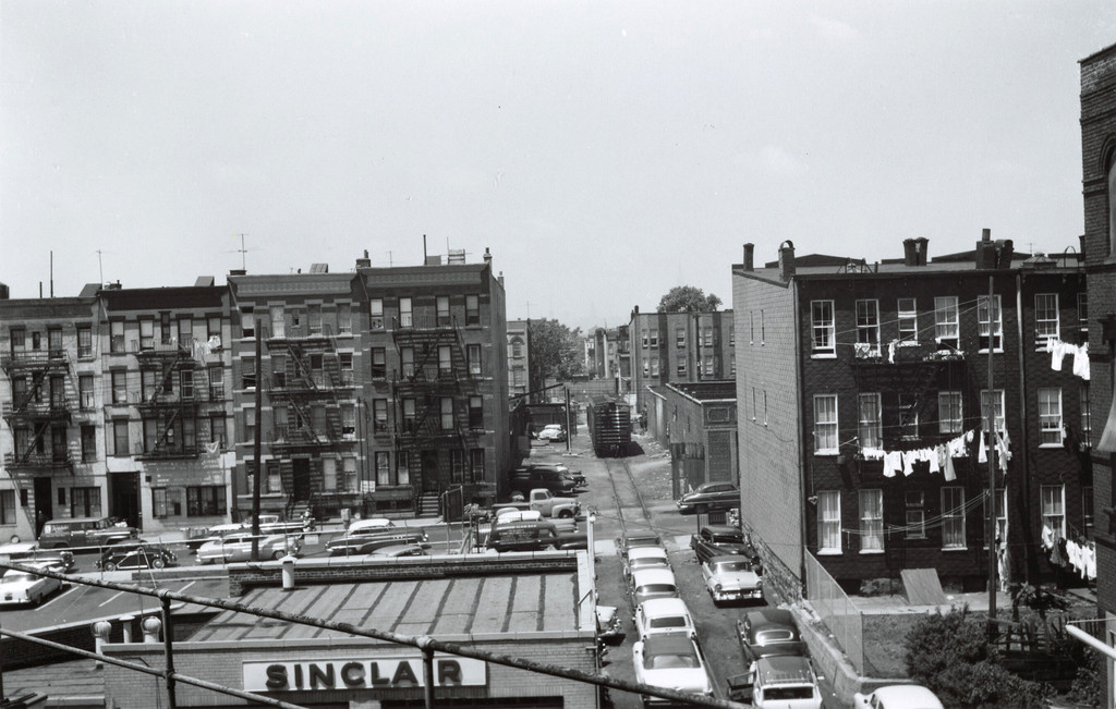 View from a station of the Myrtle Avenue El