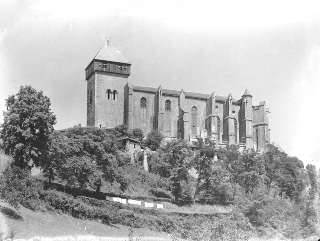 Cathédrale Notre-Dame de Saint-Bertrand-de-Comminges : vue latérale