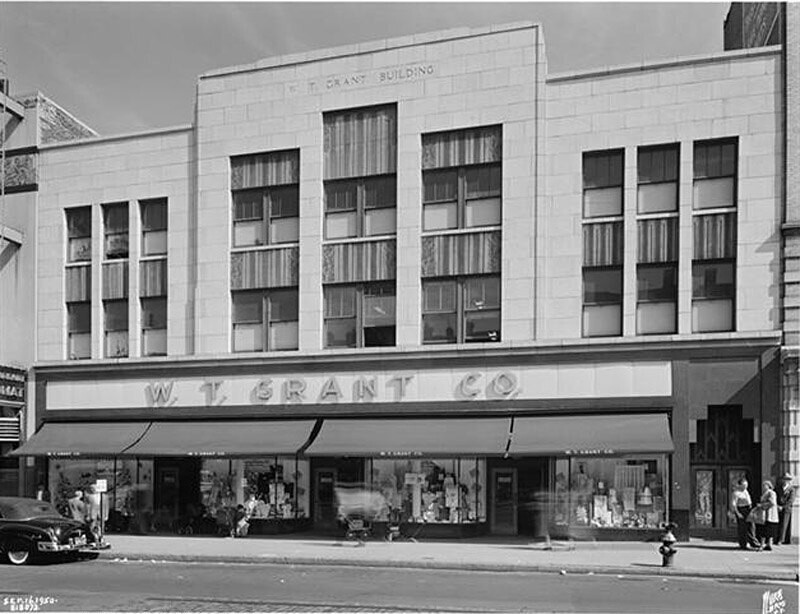 605 West 181st Street. Views of W. T. Grant Co., façade.