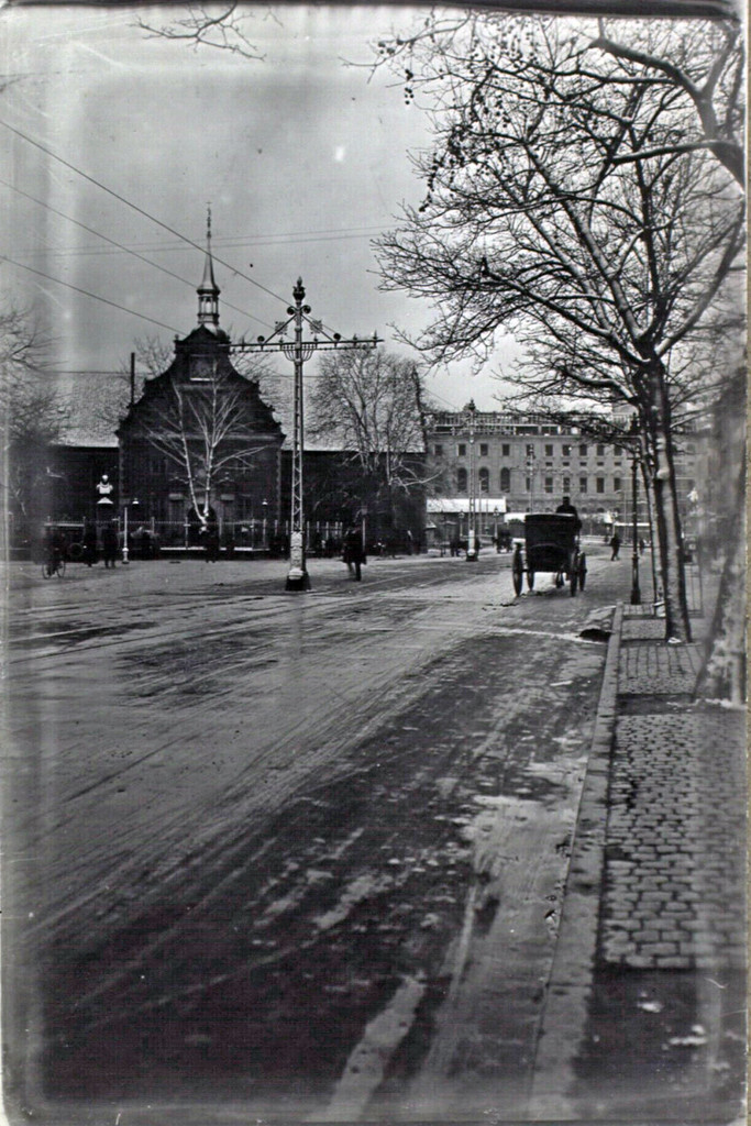 Holmens Kirke set fra Holmens Kanal mod Christiansborg Slot