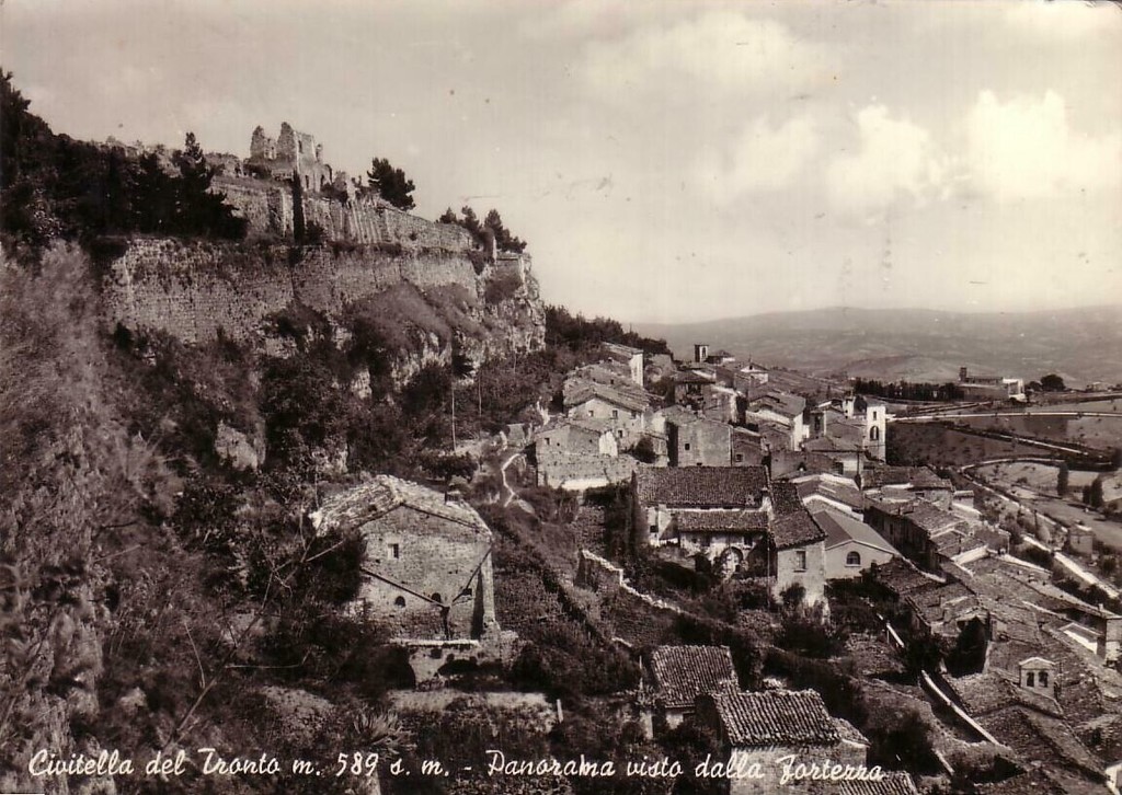 Civitella del Tronto, panorama visto dalla Fortezza