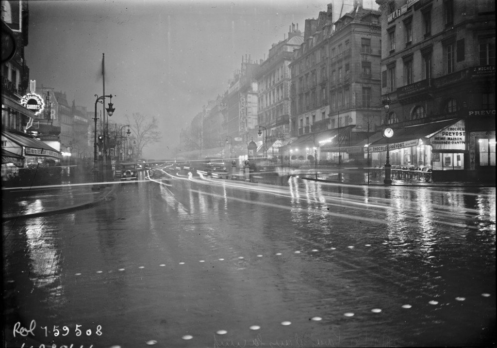 Paris dans la nuit : boulevard Bonne-Nouvelle