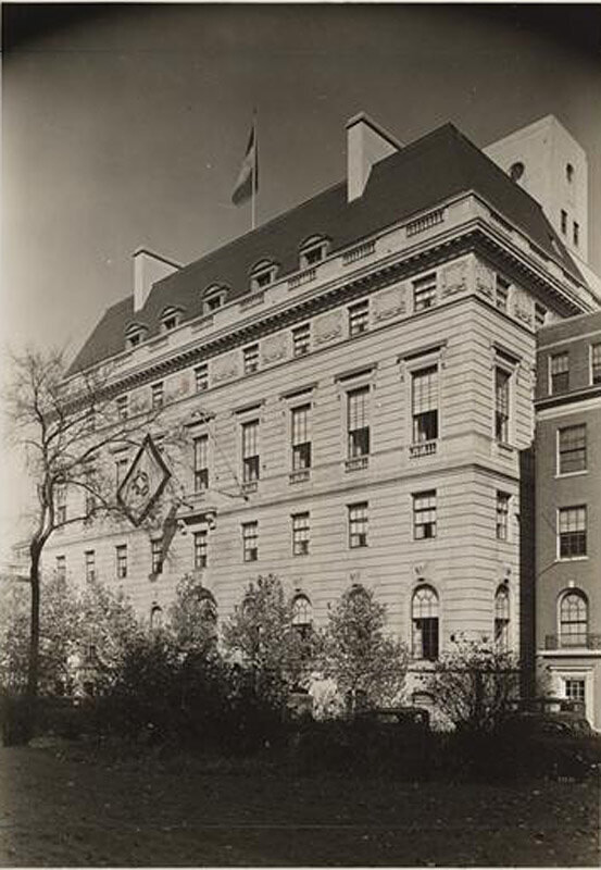 The Union Club, 701 Park Avenue. 69th Street facade.