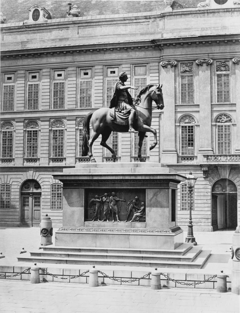 Josefsplatz. Statue of Emperor Joseph