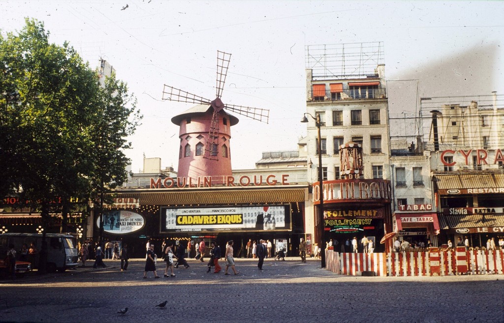 Boulevard de Clichy, Moulin Rouge