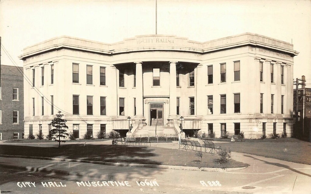 Muscatine. City Hall