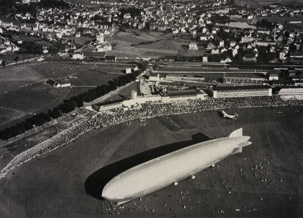 Zeppelin LZ127 am Flughafen Böblingen