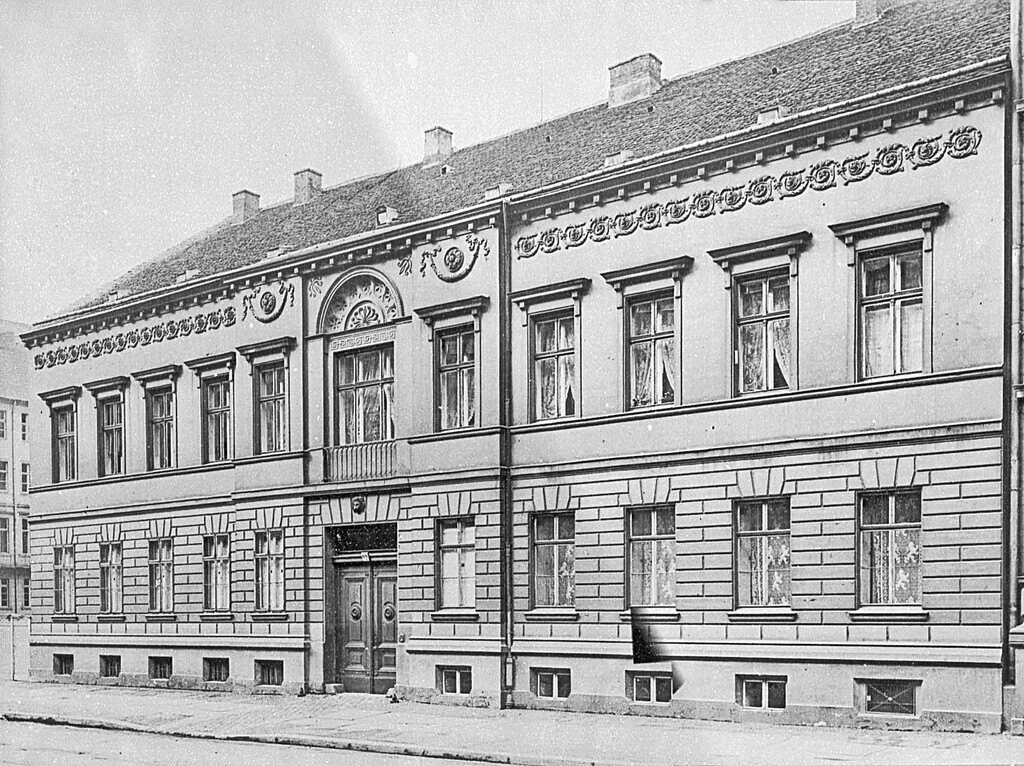 Behrenstraße 68: Palais Solms-Baruth