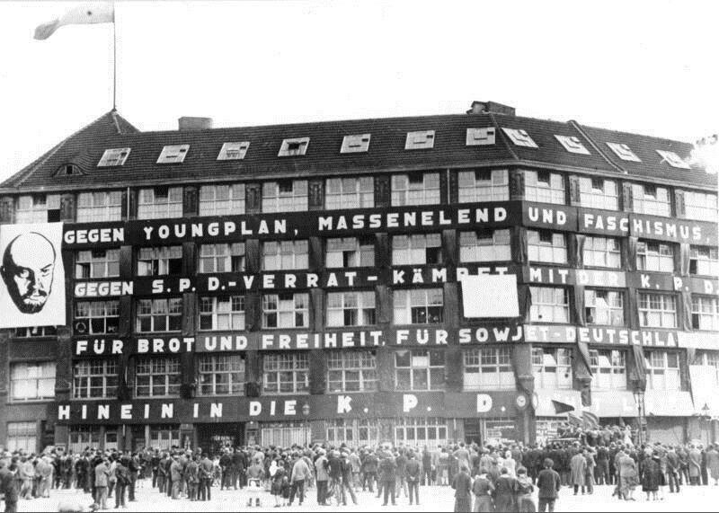 Bülowplatz: Karl-Liebknecht-Haus am Tag der Reichstagswahl