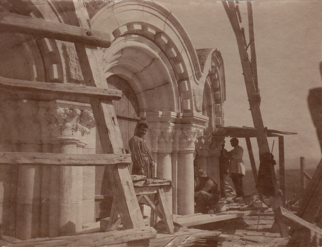 Под купола на катедралата „Свети Александър Невски“ в строеж