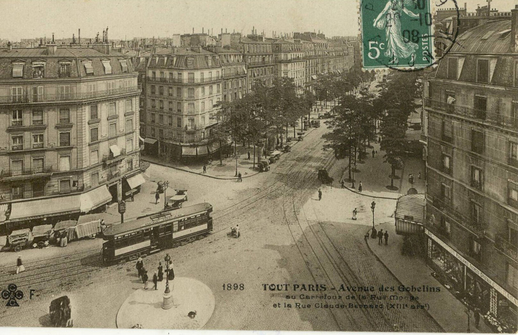 Avenue des Gobelins au Carrefour de la Rue Monge et la Rue Claude Bernard